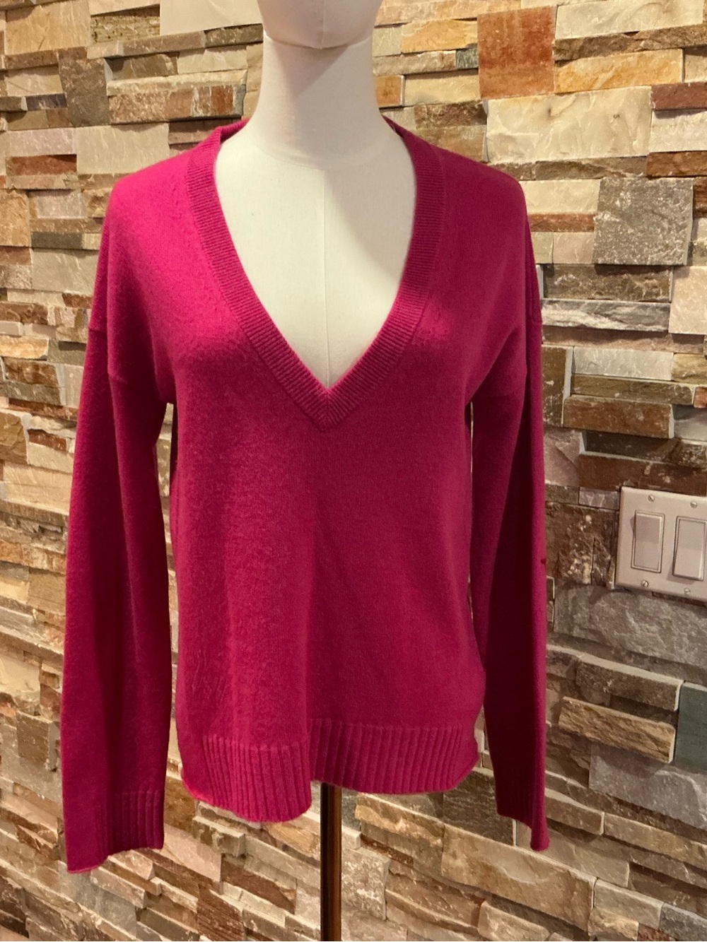 Zadig & Voltaire Hot Pink Cashmere V-Neck Sweater with Leather Star Detail